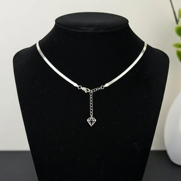 Italian Sterling Silver Reversible Herringbone Necklace with Diamond-Shaped Tag - Picture 4 of 10